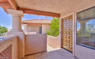 Photo #2: 2584946 Listing