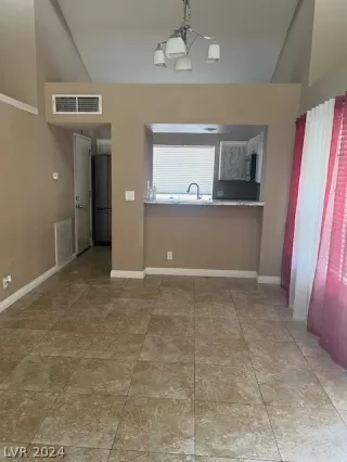 Photo #4: 2584952 Listing 