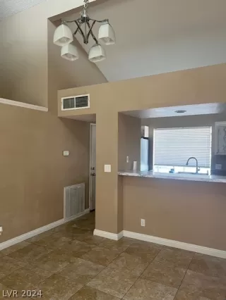 Photo #6: 2584952 Listing 