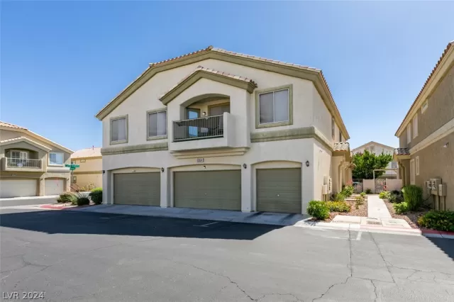 MLS: 2584974 Condo For Sale