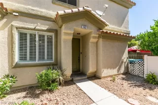 Photo #2: 2584974 Listing