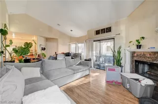 Photo #2: 2584994 Listing 