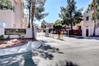 Photo #2: 2585023 Listing 