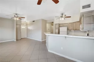 Photo #5: 2585023 Listing 