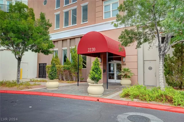 MLS: 2585044 Condo For Sale