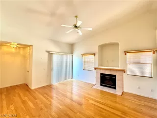 Photo #3: 2585047 Listing 