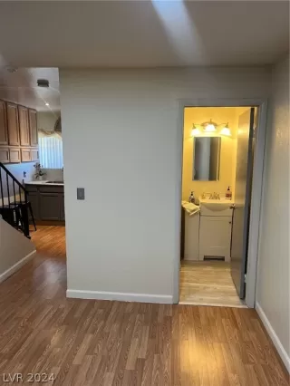 Photo #3: 2585053 Listing