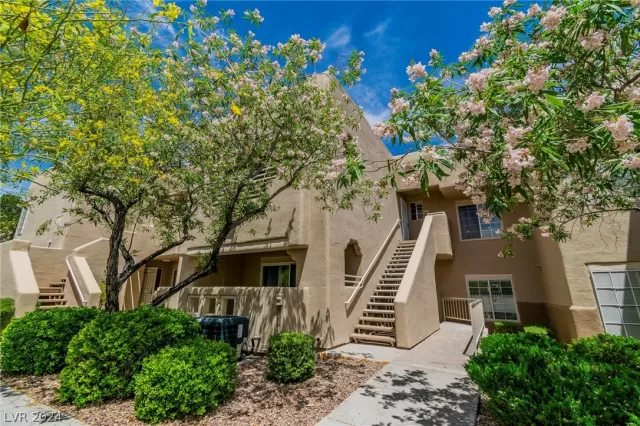 MLS: 2585057 Condo For Sale