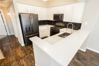 Photo #2: 2585069 Listing 