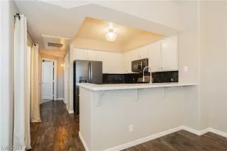 Photo #5: 2585069 Listing 