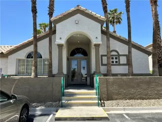 Photo #1: 2585073 Listing 