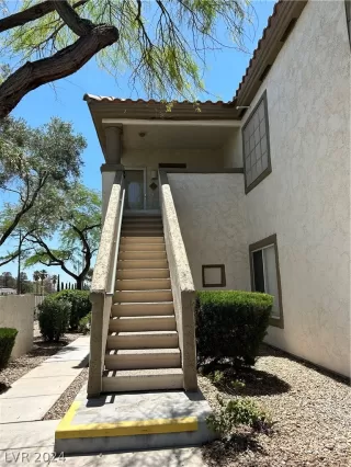 Photo #2: 2585073 Listing 