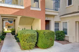 Photo #1: 2585074 Listing 