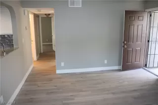 Photo #6: 2585091 Listing