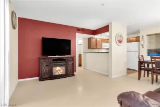 Photo #6: 2585119 Listing