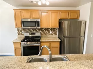 Photo #5: 2585151 Listing 