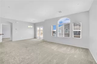 Photo #6: 2585161 Listing