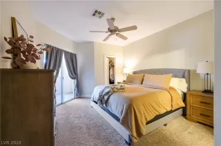 Photo #1: 2585167 Listing