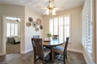 Photo #6: 2585167 Listing