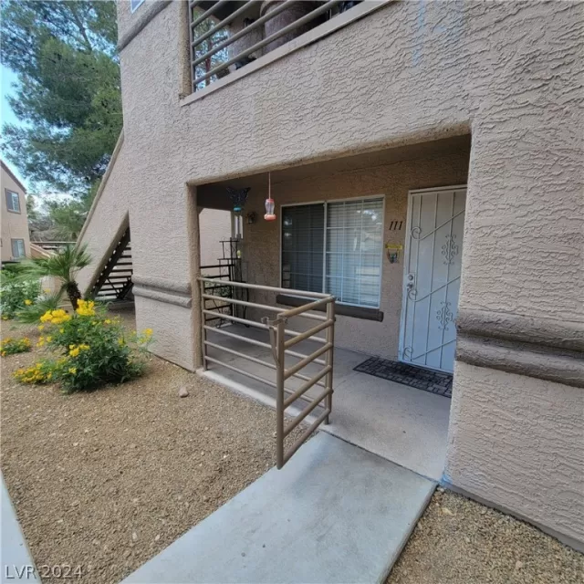 MLS: 2585170 Condo For Sale