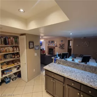 Photo #2: 2585170 Listing 