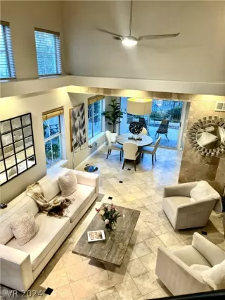 Photo #3: 2585181 Listing 