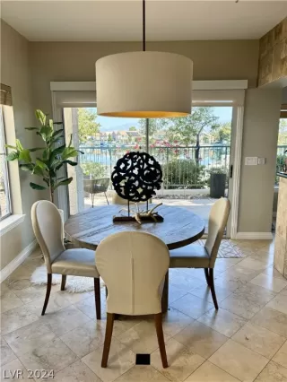 Photo #4: 2585181 Listing 