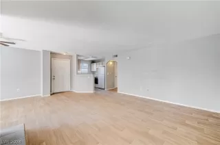 Photo #6: 2585186 Listing 