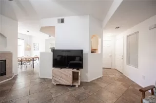 Photo #1: 2585196 Listing