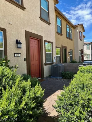 Photo #1: 2585209 Listing 