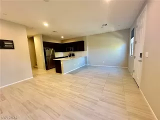 Photo #4: 2585209 Listing 