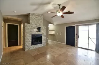 Photo #5: 2585219 Listing