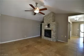 Photo #6: 2585219 Listing