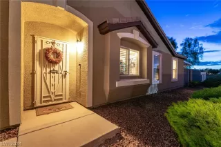 Photo #3: 2585290 Listing