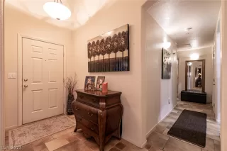 Photo #5: 2585290 Listing