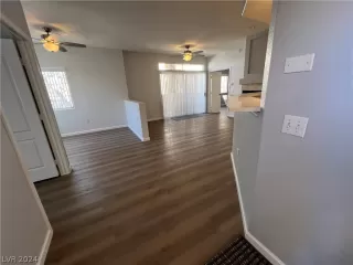 Photo #3: 2585301 Listing 