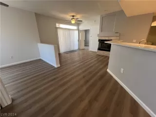 Photo #4: 2585301 Listing 