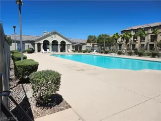 Photo #1: 2585304 Listing 