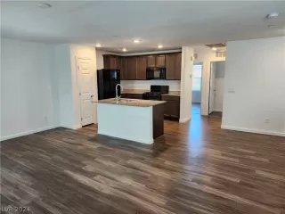 Photo #6: 2585304 Listing 