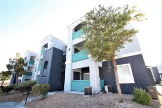 Photo #3: 2585307 Listing 