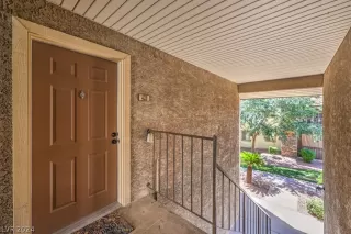 Photo #4: 2585327 Listing