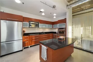 Photo #5: 2585333 Listing 