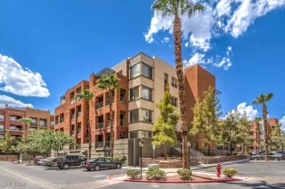 Photo #2: 2585337 Listing 