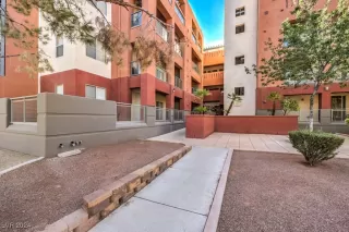 Photo #4: 2585337 Listing 