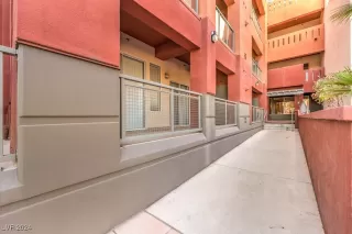 Photo #5: 2585337 Listing 