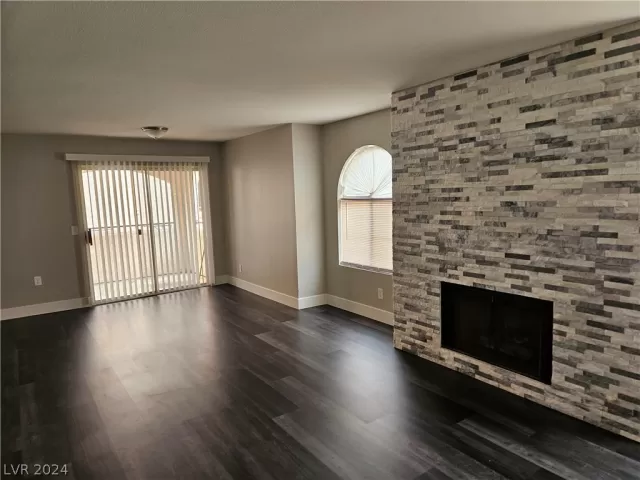 MLS: 2585339 Condo For Sale