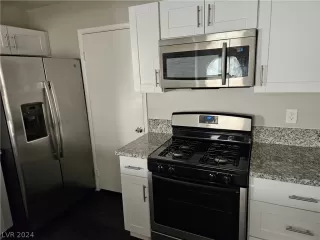 Photo #6: 2585339 Listing 