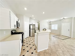 Photo #6: 2585365 Listing 