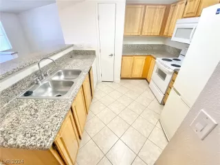 Photo #1: 2585380 Listing 