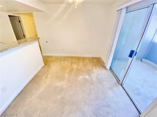 Photo #5: 2585380 Listing 